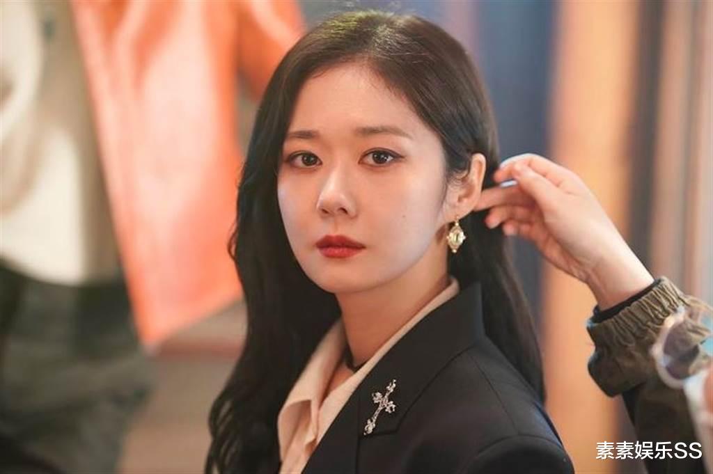 三体|张娜拉卷土重来！直播间与内地粉丝互动，表达对我国美食的喜爱