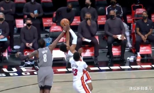 热火队|输球又输人！篮网98-85热火，杜兰特曝内情，哈登引热议，谁注意欧文举动