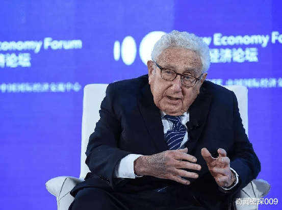 奇闻密探009|芯片博弈白热化?中国大陆拿到ASML17%订单,美国为芯片再次加码