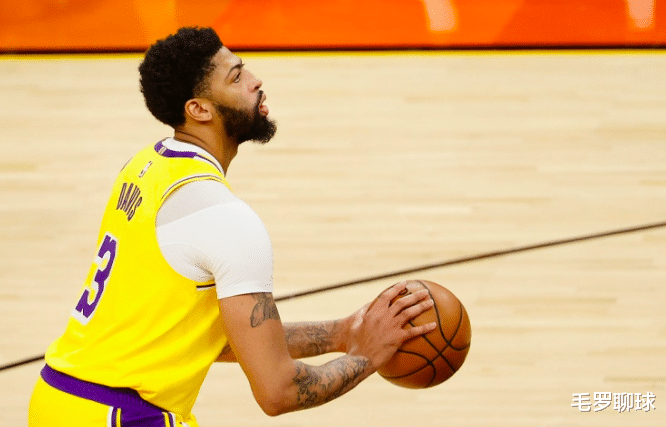 戴维斯|湖人遭19分大逆转！戴维斯重伤报销，詹姆斯保罗打破NBA74年纪录