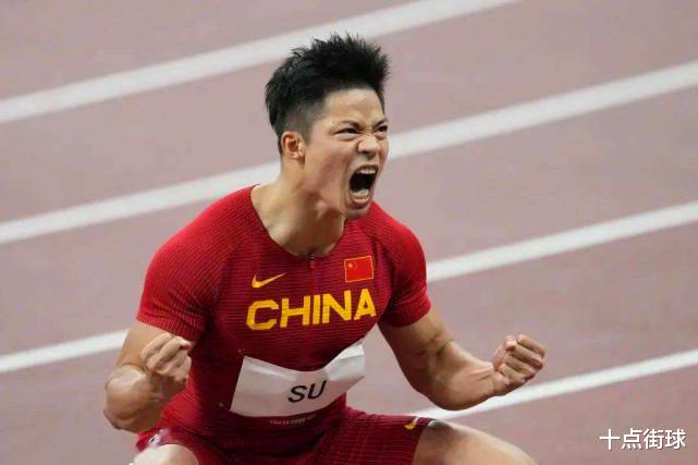 苏炳添|苏炳添宣布再跑两年！教练惊叹他状态如20岁，有望征战巴黎奥运会