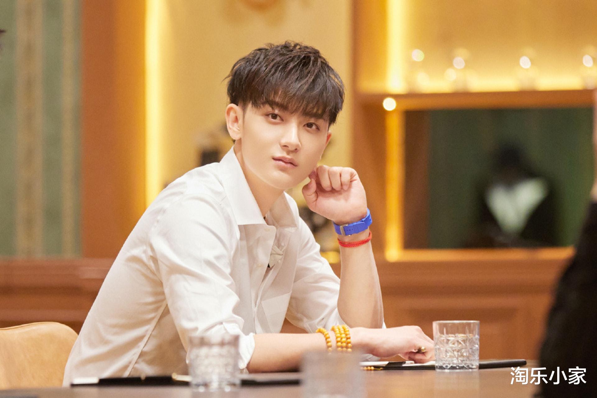 王一博|吴亦凡Lucas黄旭熙自毁前程，两代韩星“归国四子”王一博成最大赢家！