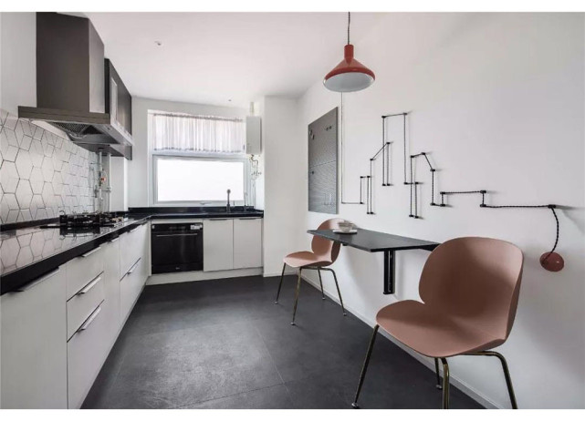 86平现代简约风二居室，客厅打破常规的布局设计时尚