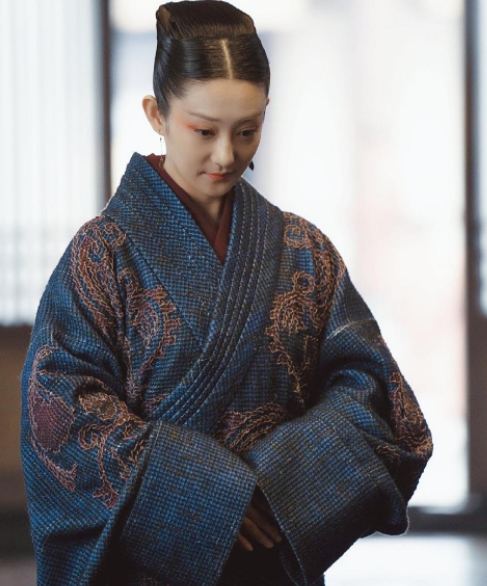 庆余年|《庆余年》的演员只有她没火,转行做主播,后靠《大秦赋》翻身