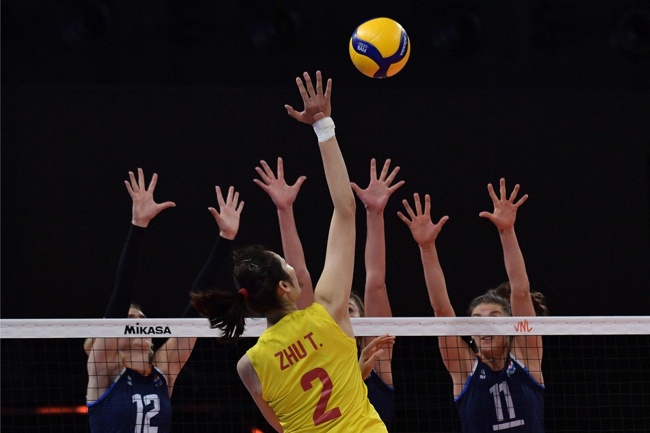 朱婷|朱婷赢球突传噩耗！中国女排遭晴天霹雳，郎平这回麻烦大了