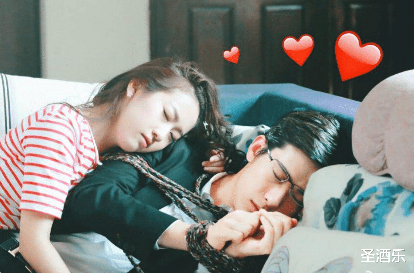 严莉莉|飞影铠甲严莉莉谈恋爱了，你俩吵架了会不会直接变身打起来，哈哈