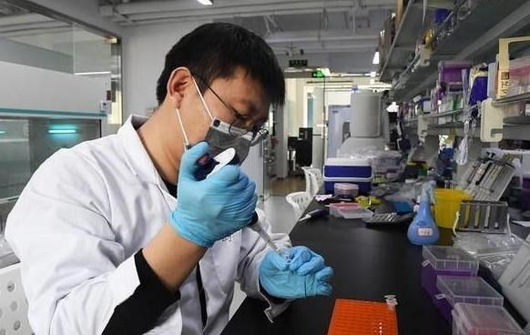 萌听小c姐|高考满分！海南考生取得900分好成绩，将就读“卡脖子”专业