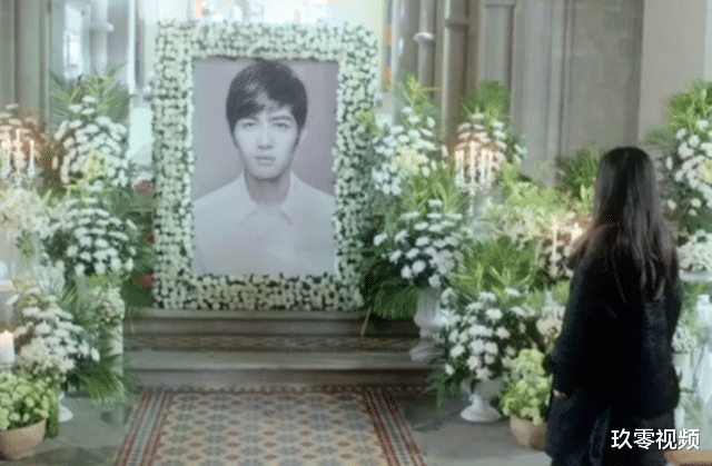 成龙|拍死人戏时用演员照片当遗照，难道不怕出事吗？其实导演早有妙招