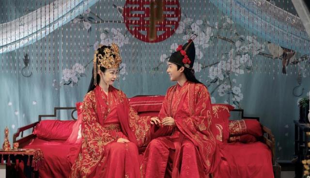 金裕贞|《赘婿》首播，张若昀惊艳出场几分钟，网友：有点吓人但好帅！