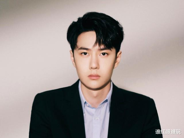 王一博|因眯眯眼争议，王一博3年前的动作引发吐槽！是否矫枉过正了？