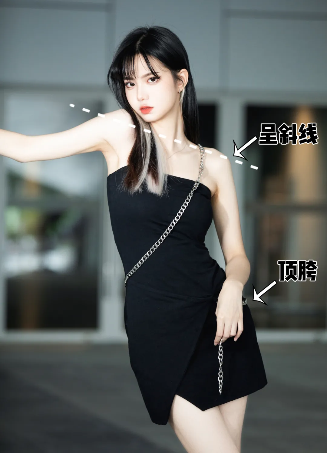 杨幂|杨幂的“渣女”站姿火了！腰和屁股凹成90度，这操作绝了…