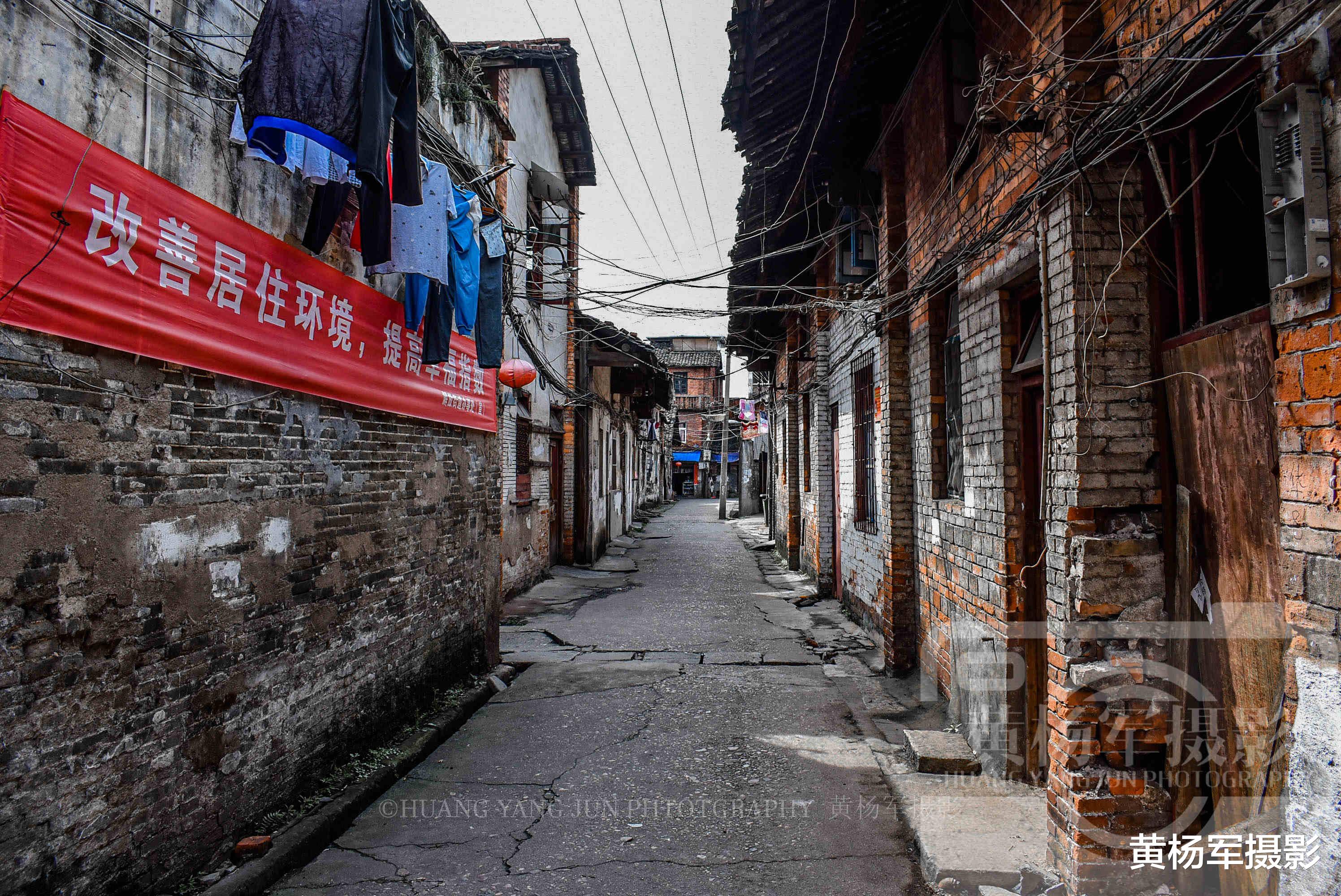 青城山|中国最“尴尬”的宝藏城市，旅游资源极其丰富，却低调到让人心疼