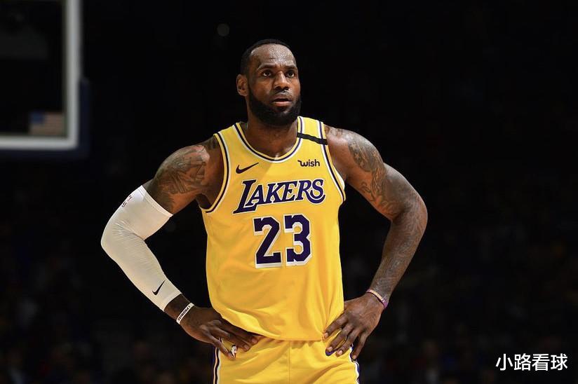 勒布朗·詹姆斯|三分绝杀勇士！詹皇逆天三分引球迷感慨：JR当年若把球给他该多好