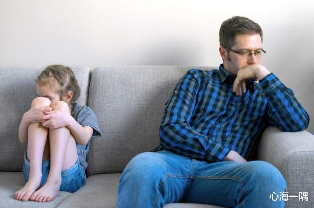 心海一隅 他把大拇指抠出血，田雨岚却对他说：“妈妈都是为你好！”