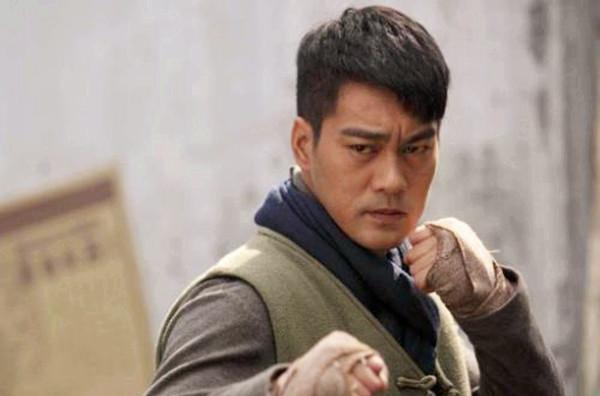 李小龙|曾出演李小龙的陈国坤,淡出娱乐圈并迎娶黑道千金后,现状如何?