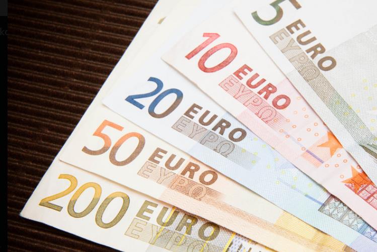 人民币 世界上最值钱的8种货币,美元只排在末位,前三名“鲜为人知”