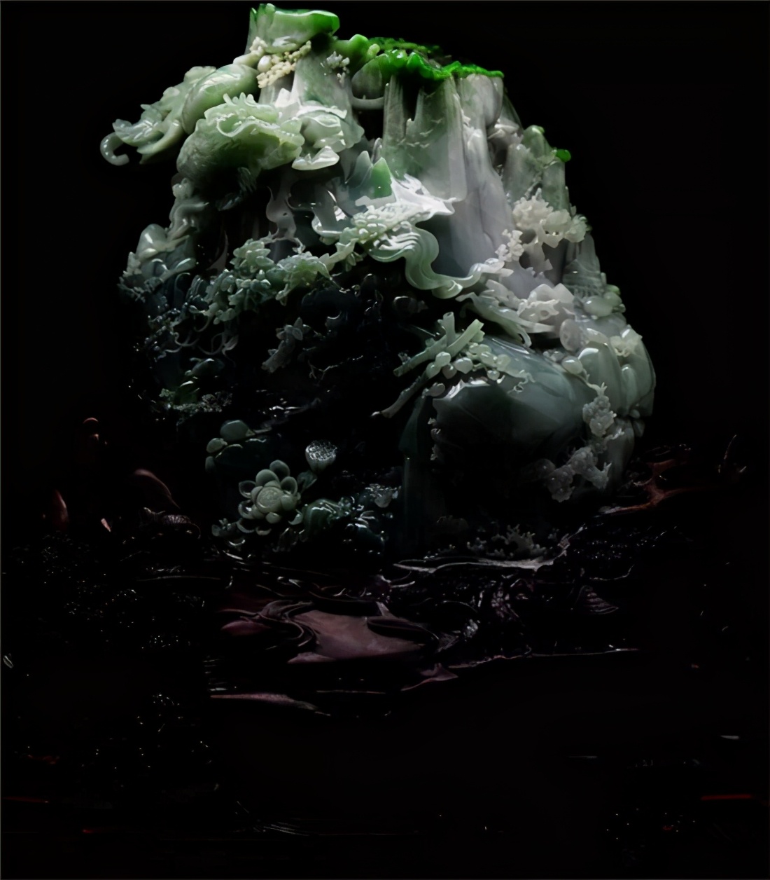 翡翠|赌石垮得一塌糊涂，却被雕工师傅加工成了传世精品