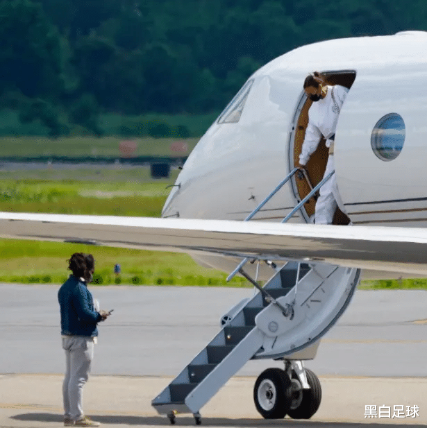 侃爷|连战三天！侃爷酒店幽会C罗前女友伊莲娜，不久前才和卡戴珊离婚