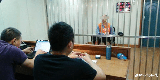 小学保安对两名教师子女实施不轨侵犯!因家长报警被抓,判刑两年