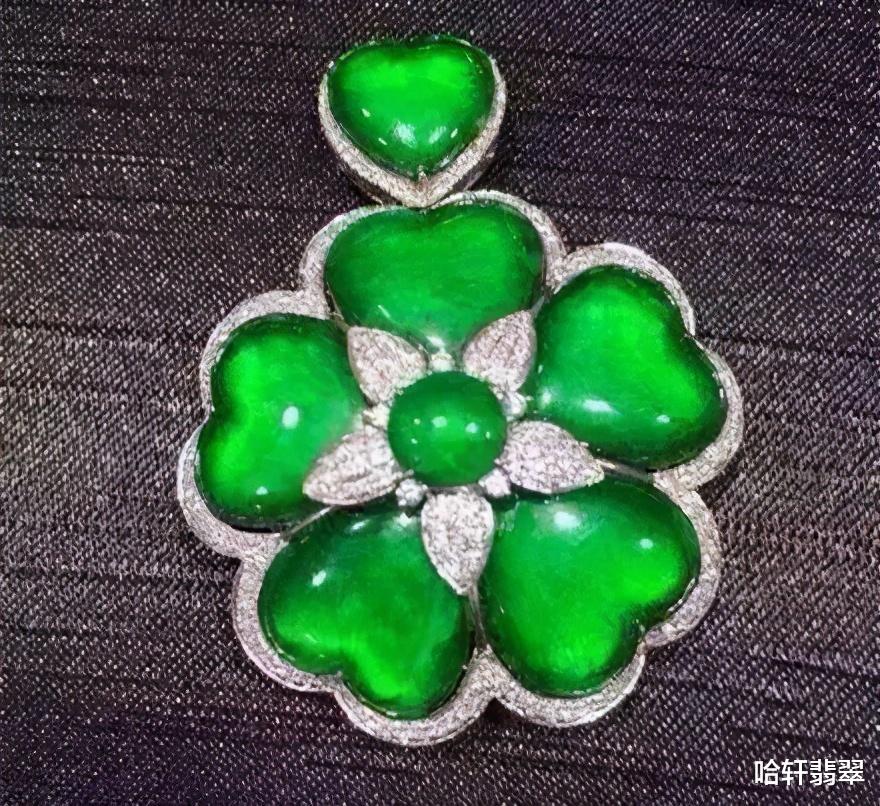 |轻轻一捏就碎的翡翠，可要小心了！