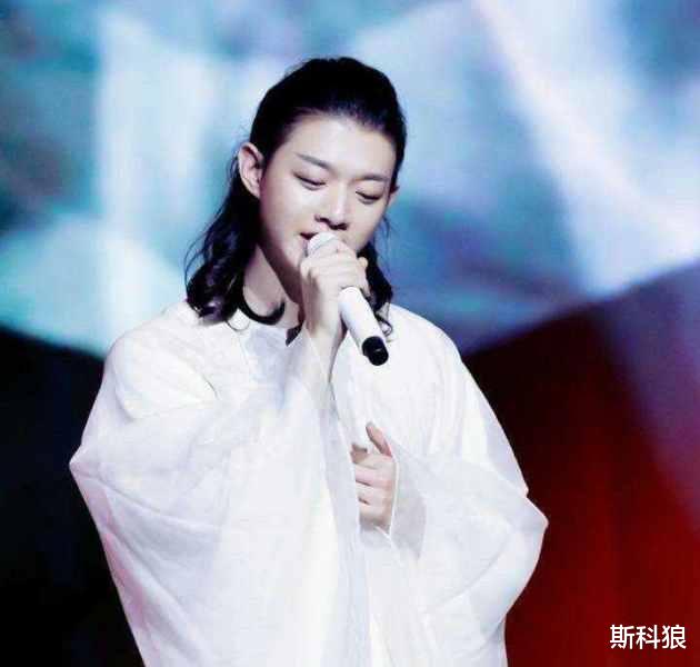 霍尊|李连杰揭露霍尊的真面目，直呼不要被霍尊的外表骗了，到底为啥？