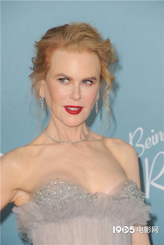 大S|54岁妮可·基德曼惊艳现身 金发碧眼皮肤白到发光