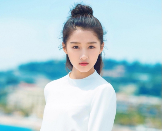 |关晓彤性格好，她不是个做作的人，演技也是没问题的！