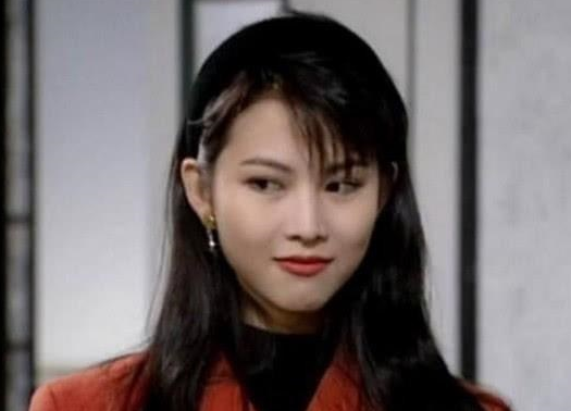 陈法蓉|17岁洪欣，17岁朱茵，17岁蔡少芬，17岁陈法蓉，差距一目了然