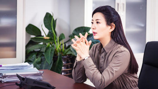 |拍戏途中意外怀孕，如今儿子11岁，她却还不知父亲是谁！