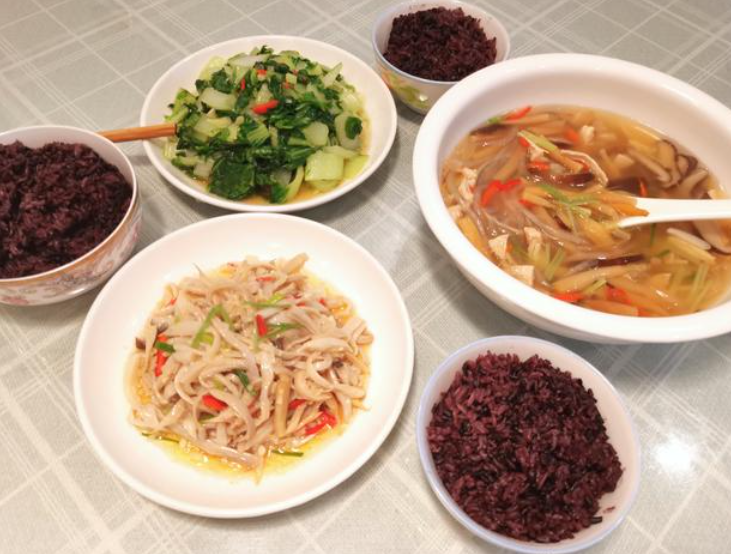 健康微讲堂|晚餐吃太饱会影响身体健康