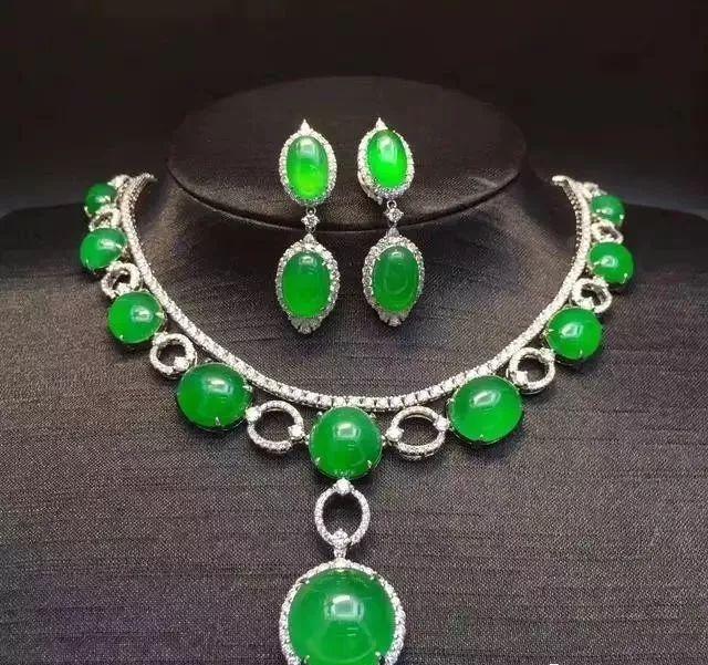 翡翠|翡翠珠宝是怎么镶嵌上去的？