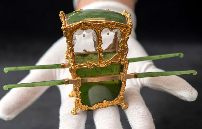 翡翠|末代沙皇的迷你翡翠轿子，90年前流入英国，一露面就非同凡响