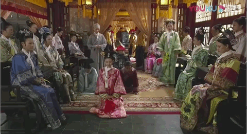 热依扎|艳压佟丽娅，却为孙俪作配，33岁未婚生子：悄悄怀孕然后惊艳所有人？