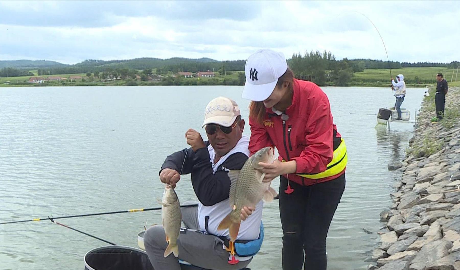 饵料|用什么样的鱼饵才能钓到鱼?鱼饵中饵料和小药的使用优先级