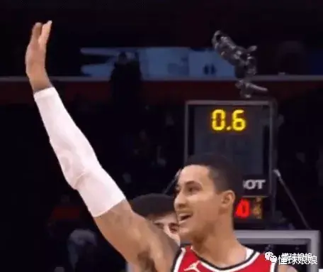 沃克|44+9+8！单节23分！5天2炸，都给我狠狠吹！