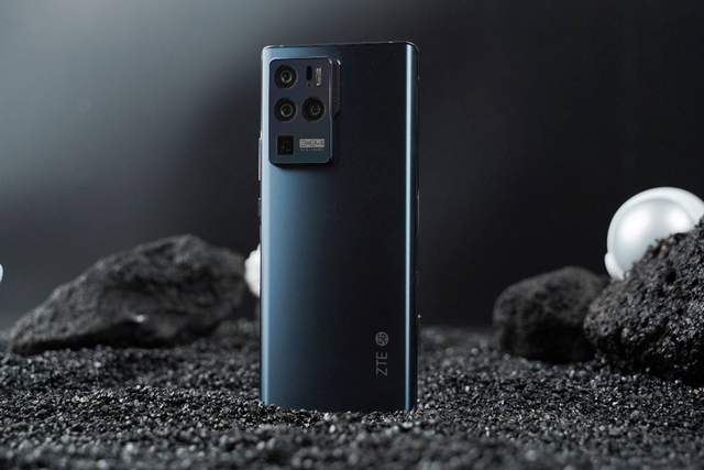 中兴|中兴AXON30 Ultra和努比亚Z30 Pro有啥区别？看完就知道谁更值得买