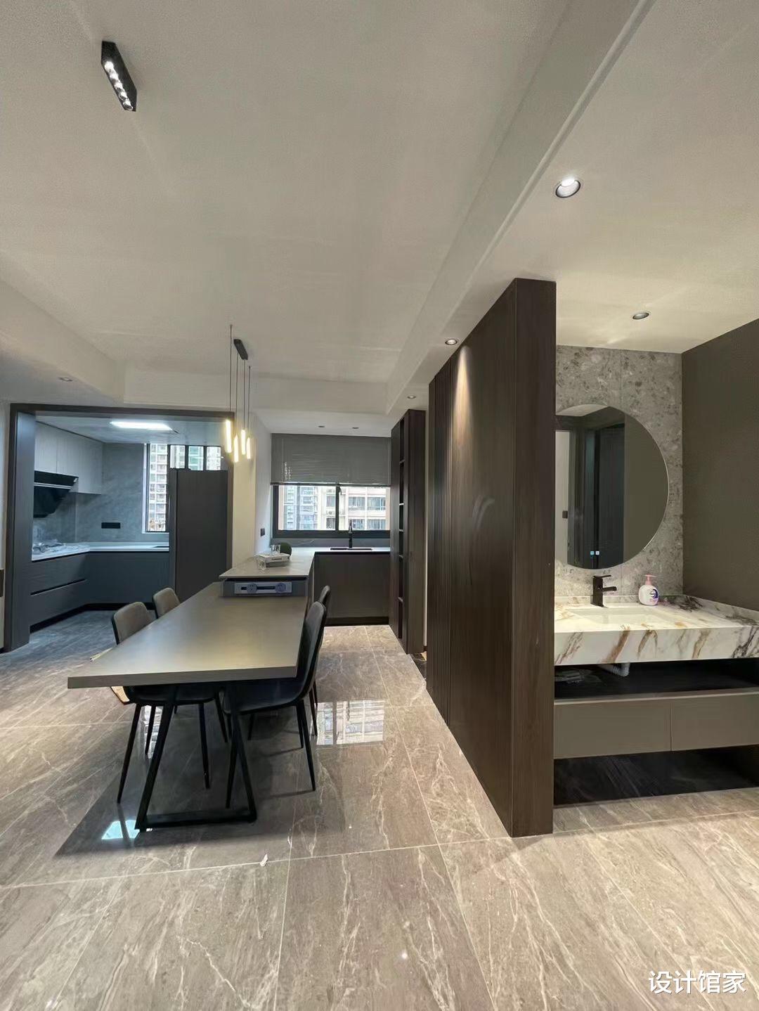 三口之家打造130㎡现代简约实景，轻奢有质感，让人一见倾心