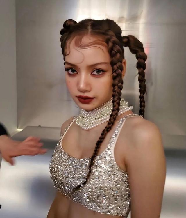 美容师 2022年，女明星们能实现短发自由吗？