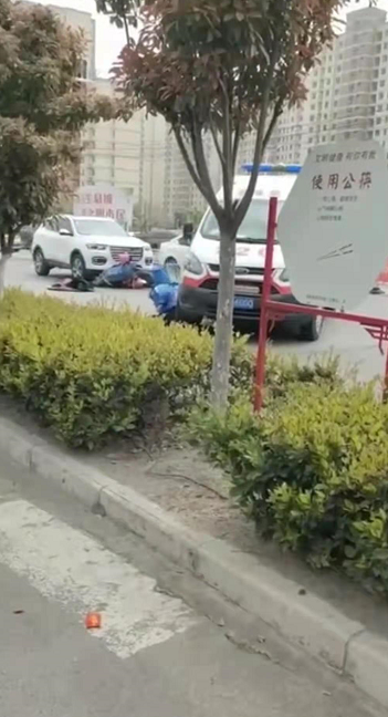 半岛晨报 外卖员出车祸后,又遭120急救车再次碾压!官方通报