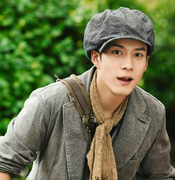 欧阳娜娜|原以为《如月》会扑，看到剧照后，李木戈造福了2.2的欧阳娜娜！