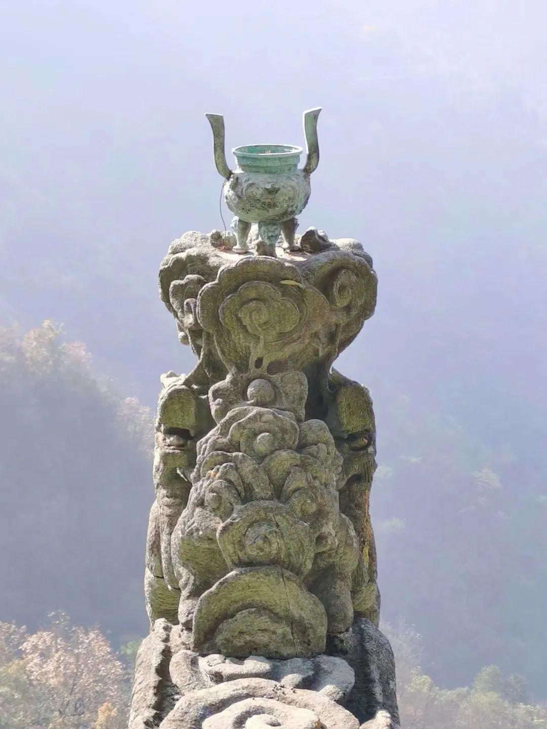 黑白的触动 乘着高铁游湖北，从武汉，到武当 （第七站：武当山）