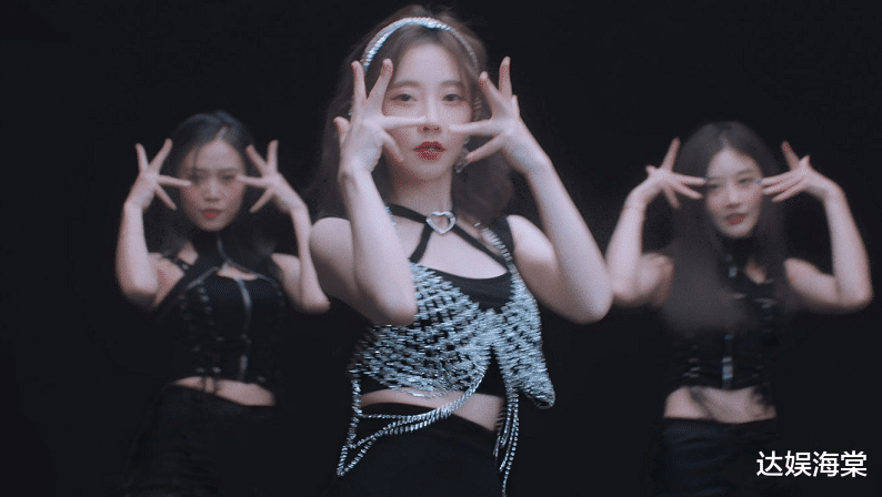 冯提莫|冯提莫全新唱跳MV《窥》上线，风格大改，堪比“纯欲天花板”