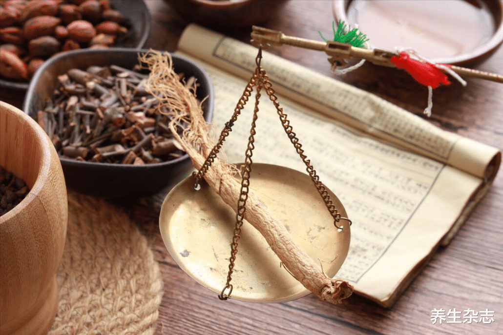 牛奶|血脂高的人,不能喝牛奶?医生道明:忌口2种食物,血管畅通无阻