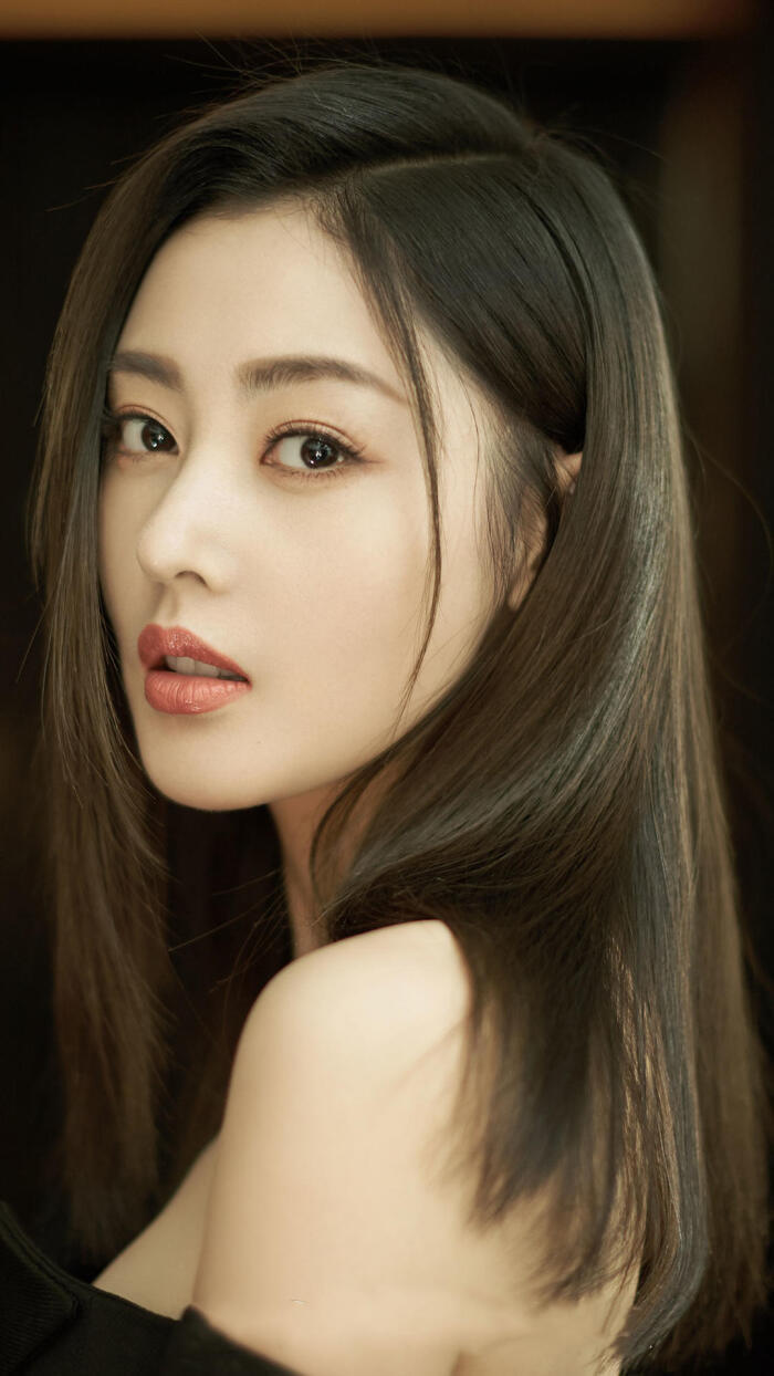 电视剧|哈尔滨盛产美女，8位冰城美女，个个肤若凝脂，气质卓绝