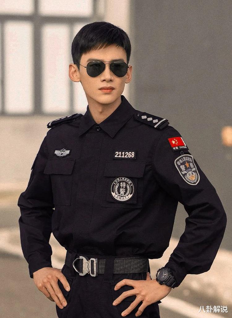 龚俊|军装真的很抬气质！躲过了李易峰和白敬亭，却被龚俊的军装帅到了