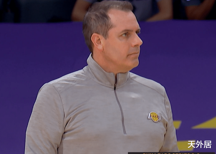 湖人队|湖人出局揪出头号“罪人”！失败的大换血，球星扎堆，但全队低迷