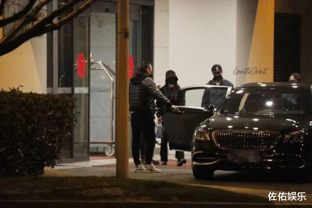 赵丽颖|表白冯绍峰？赵丽颖罕见谈爱情观：不依附对方的情感，能独立思考