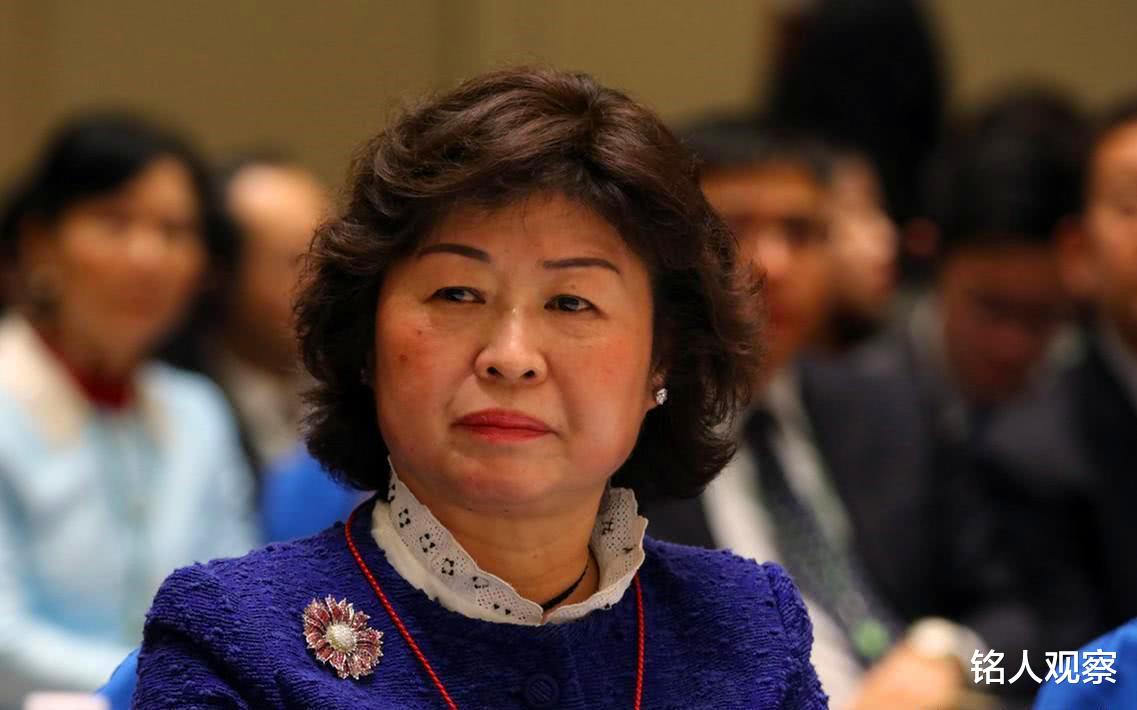 四川省 “造纸女王”张茵：一个靠收废纸起家，当上中国女首富的女人！