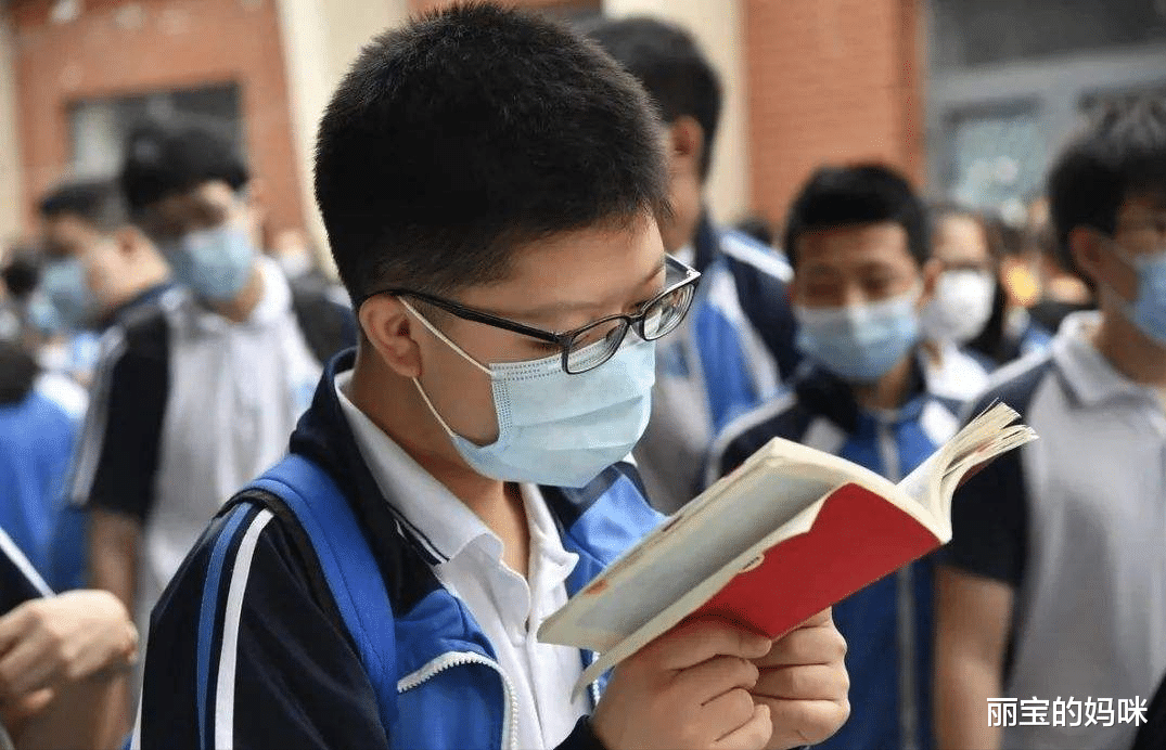 大学|北大学者梁建章：“取消中考，压缩初高中学制”，16岁直接上大学