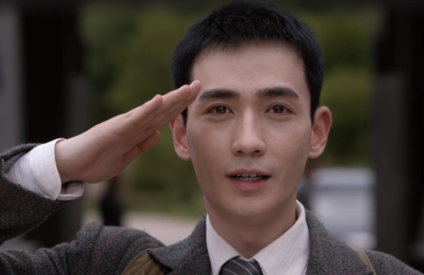 林楠笙|《叛逆者》顾慎言结局：刀尖上跳舞24年，终为保林楠笙，放弃自我